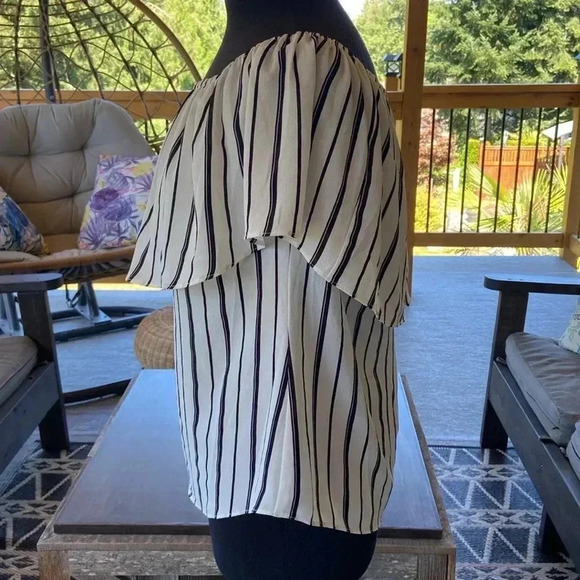 Joseph Ribkoff  | On or Off the Shoulder Top - Picture 3 of 6